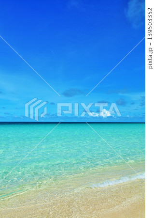 沖縄 宮古島の青空と海 沖縄 宮古島の青空と海 139503352