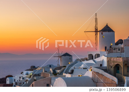 Santorini, Greece. Beautiful sunset on famous Oia village. 139506899