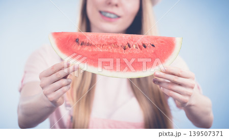 woman holding watermelon fruit woman holding watermelon fruit 139507371