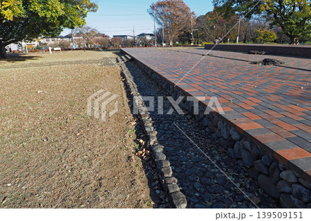 武蔵国分寺跡の金堂跡（東京都国分寺市） 139509151