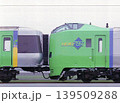 JR北海道　789系増結785系、走行中の電車の連結部 139509288