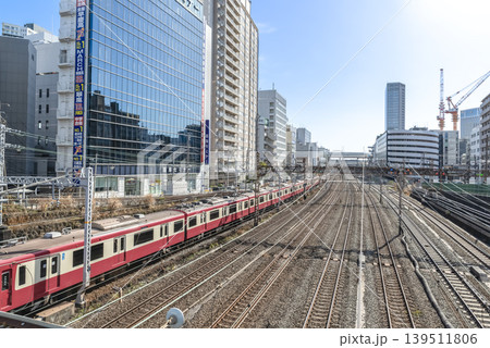 横浜の都市風景　青木橋から望む横浜駅の線路群 139511806