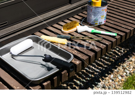 DIY 濡れ縁の塗装道具 139512982