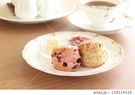 スコーンと紅茶 139514419