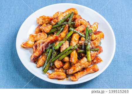豚ロースとにんにくの芽の炒め物 スタミナ満点の肉野菜炒め 豚ロースとにんにくの芽の炒め物 スタミナ満点の肉野菜炒め 139515263