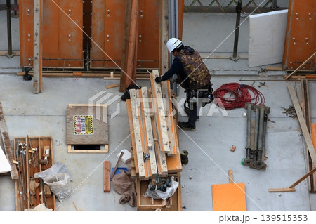 集合住宅の躯体工事(型枠工事) イメージ 集合住宅の躯体工事(型枠工事) イメージ 139515353