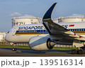 滑走路へ向かう航空機 滑走路へ向かう航空機 139516314