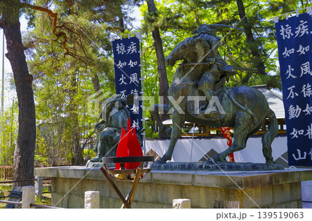 川中島古戦場史跡公園の武田信玄と上杉謙信像 139519063