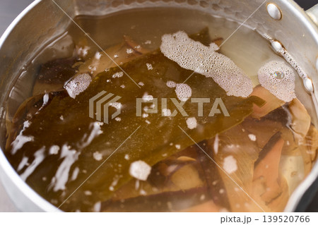 蕎麦出汁をひく 蕎麦出汁をひく 139520766