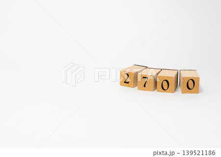 木のブロックで並べた4桁の数字 木のブロックで並べた4桁の数字 139521186