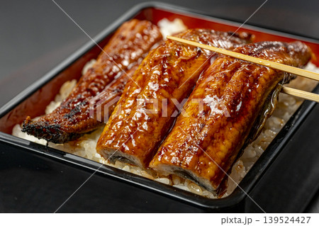美味しそうなうな重 139524427