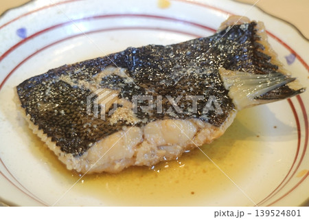 子持ちカレイの煮付け 子持ちカレイの煮付け 139524801