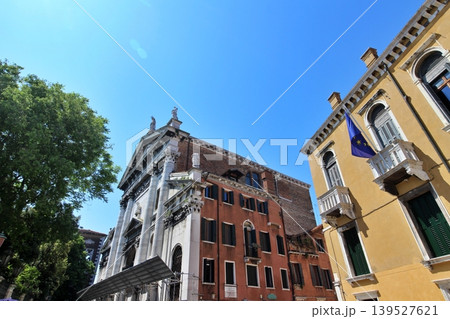 イタリア ヴェネツィア旧市街 サント・ステファノ広場のサン・ヴィダル(旧教会) イタリア ヴェネツィア旧市街 サント・ステファノ広場のサン・ヴィダル(旧教会) 139527621