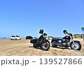 能登半島のなぎさドライブウェイを走るバイクと車 能登半島のなぎさドライブウェイを走るバイクと車 139527866