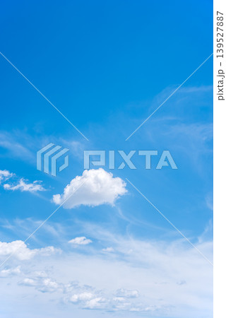 さわやかな青空 《空に浮かぶ雲》 さわやかな青空 《空に浮かぶ雲》 139527887