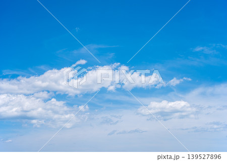 さわやかな青空 《空に浮かぶ雲》 さわやかな青空 《空に浮かぶ雲》 139527896