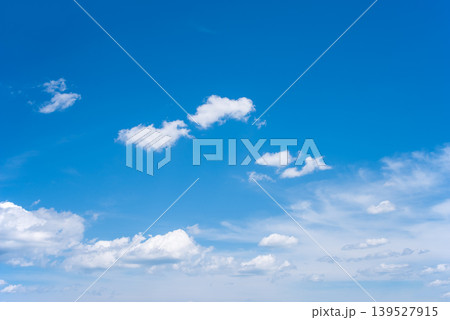 さわやかな青空 《空に浮かぶ雲》 139527915