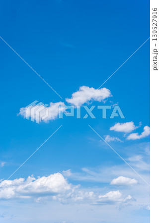 さわやかな青空 《空に浮かぶ雲》 さわやかな青空 《空に浮かぶ雲》 139527916