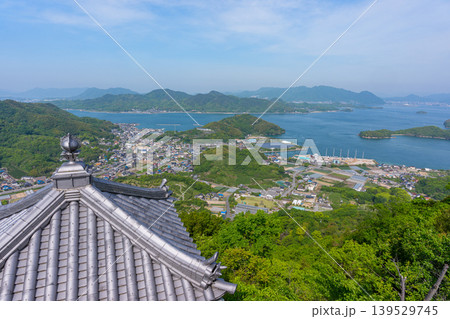 白滝山山頂から望む因島と瀬戸内海の絶景 しまなみ海道の風景 広島県 139529745