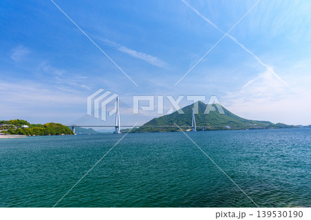 大三島から望む多々羅大橋と瀬戸内海 しまなみ海道の絶景風景 大三島から望む多々羅大橋と瀬戸内海 しまなみ海道の絶景風景 139530190