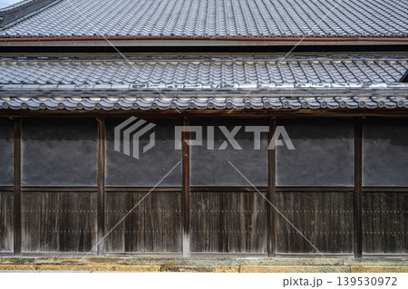 赤穂坂越 町家の漆喰壁 139530972