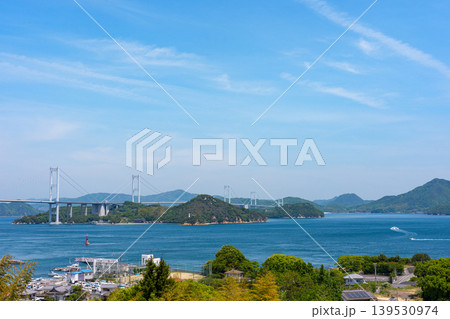 来島海峡SA展望テラスから望む来島海峡大橋と瀬戸内海の絶景 愛媛県今治市 来島海峡SA展望テラスから望む来島海峡大橋と瀬戸内海の絶景 愛媛県今治市 139530974