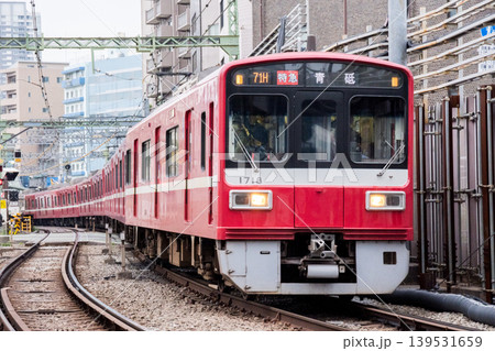 【京急本線】北品川駅を通過する特急列車 139531659