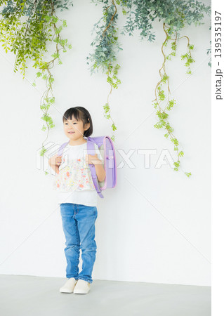 小学生の女の子 小学生の女の子 139535197