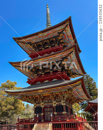 成田山新勝寺 三重塔の美しい装飾建築 139535632