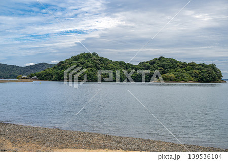 赤穂坂越 坂越浦と生島の風景 139536104