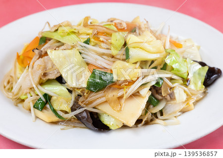 おいしい町中華の肉野菜炒め 139536857