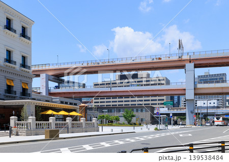 神戸新港突堤の初夏の風景 (兵庫県神戸市中央区) 神戸新港突堤の初夏の風景 (兵庫県神戸市中央区) 139538484