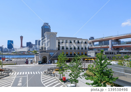 神戸新港突堤の初夏の風景 (兵庫県神戸市中央区) 139538498