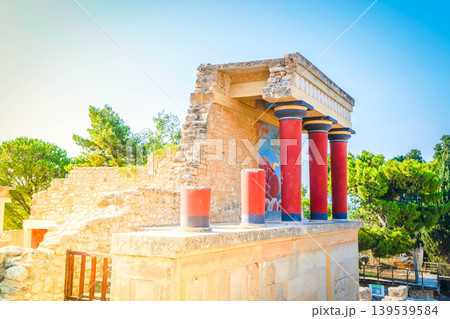 Knossos palace at Crete, Greece Knossos palace at Crete, Greece 139539584