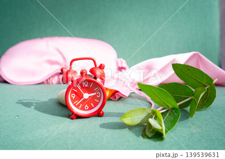 spring flowers with sleeping mask, sleep-wake disorders 139539631