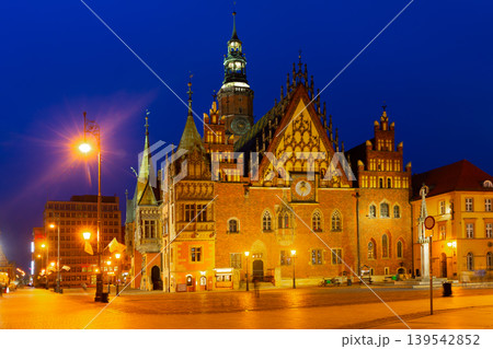 Old Town Hall of Wroclaw in night lights 139542852