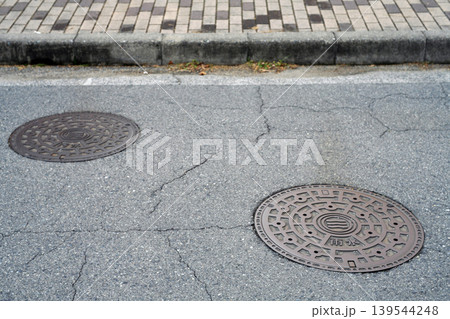 道路のマンホール 道路のマンホール 139544248