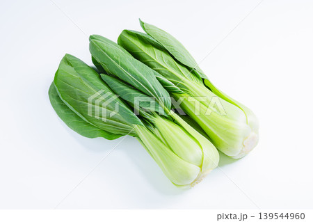 青梗菜の白背景写真 新鮮なチンゲンサイの野菜素材 青梗菜の白背景写真 新鮮なチンゲンサイの野菜素材 139544960