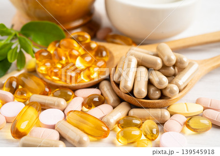 Fish oil vitamin with EPA and DHA,Alternative medicine herbal organic capsule with vitamin E omega 3. 139545918