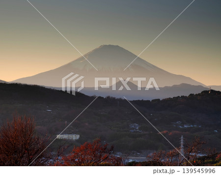 神奈川県中郡二宮町・吾妻山公園・富士山の眺望 139545996