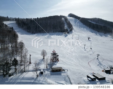 北海道遠軽町ロックバレースキー場、冬景色の空撮 139548186