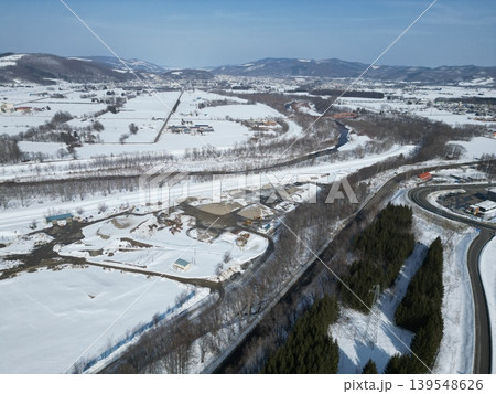 森のオホーツク道の駅遠軽付近の上空から冬景色空撮 139548626