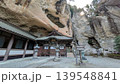 大谷観音の本堂とそびえ立つ岩山 139548841