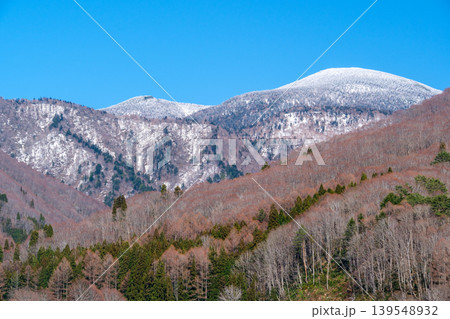 春山の稜線 春山の稜線 139548932