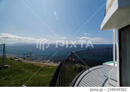 尻屋崎灯台から観る太平洋(青森県東通村) 尻屋崎灯台から観る太平洋(青森県東通村) 139549362