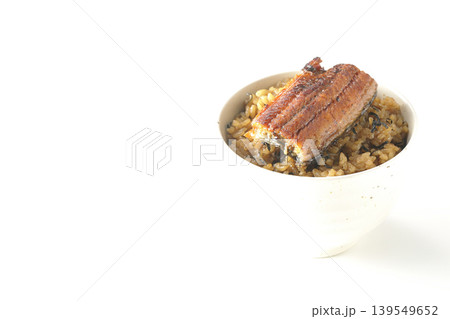 ミニ鰻丼を白背景で単品撮影 139549652