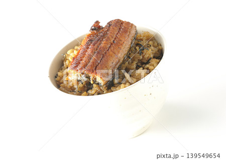 ミニ鰻丼を白背景で単品撮影 ミニ鰻丼を白背景で単品撮影 139549654