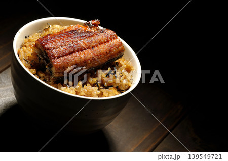 ミニ鰻丼の単品撮影 ミニ鰻丼の単品撮影 139549721