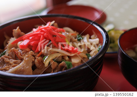 昭和的食堂の焼肉丼（青森県） 139550162