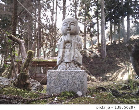 静かなお地蔵さん 静かなお地蔵さん 139550297